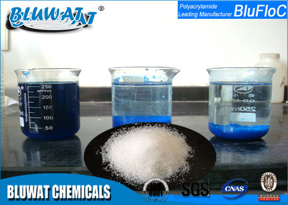 comprar Polyacrylamide Cationic do floculante para a refinação de açúcar e suco que esclarece GV BV do ISO fabricação em linha