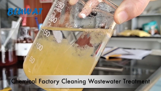 1327 41 cloreto de 9 Polyaluminium no teste químico do frasco do tratamento de águas residuais da limpeza da fábrica